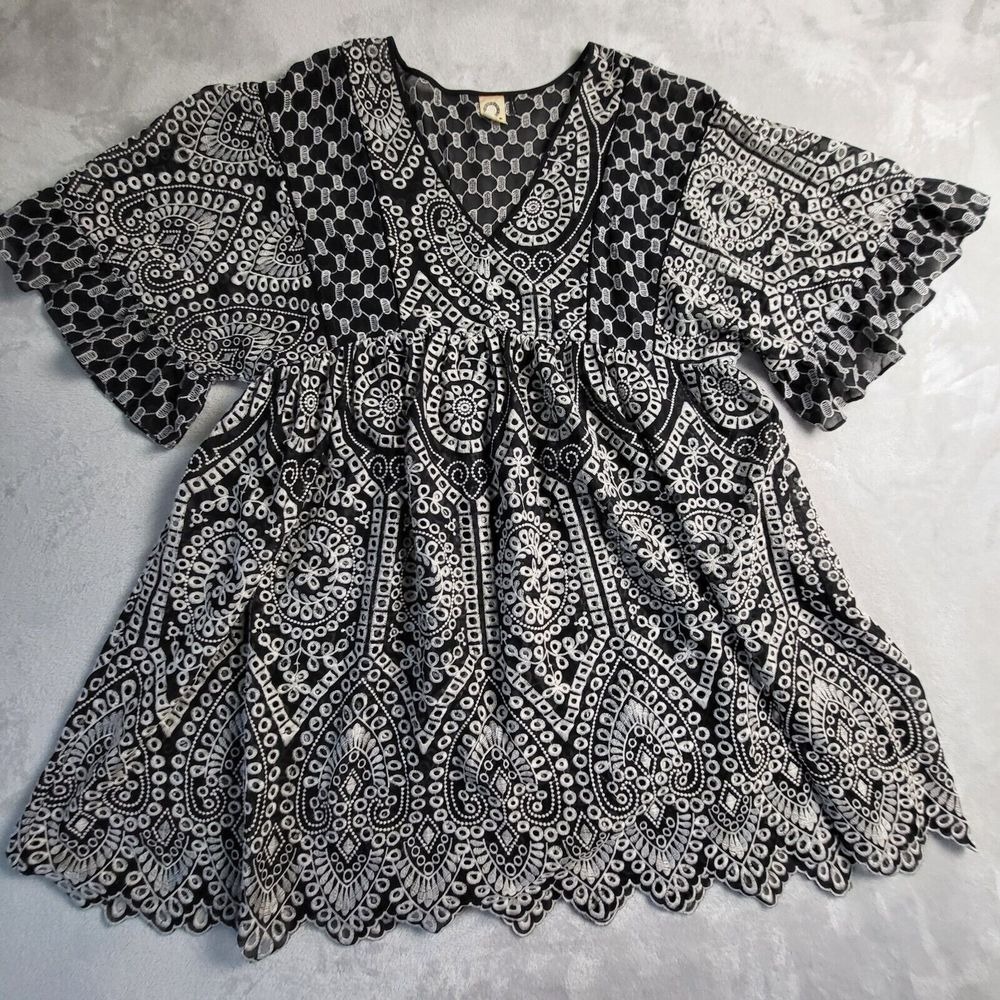 Akemi + Kin Embroidered Eyelet Babydoll Dress Bohemian Blouse‎ Black White S